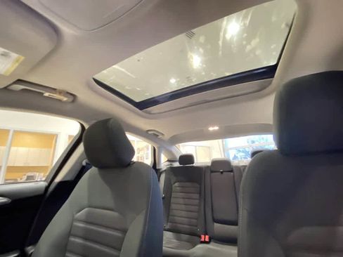 Used 2020 Ford Fusion SE image 24