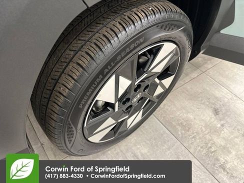 Used 2025 Hyundai Kona SEL image 25