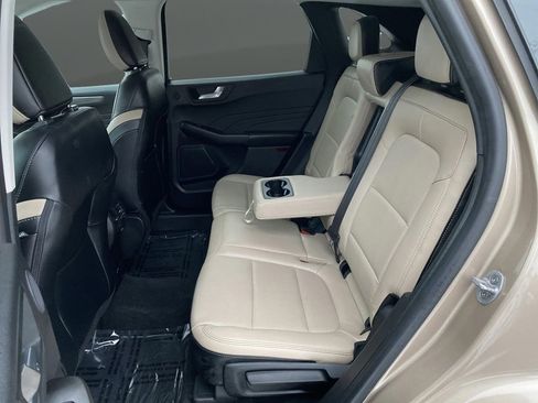 Used 2021 Ford Escape Titanium image 38