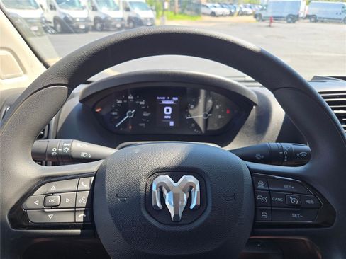 Used 2025 RAM ProMaster 2500 w/ Convenience Group image 29