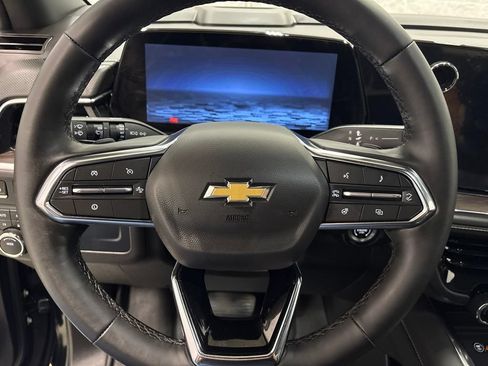Used 2025 Chevrolet Tahoe Premier AWD/4WD image 21