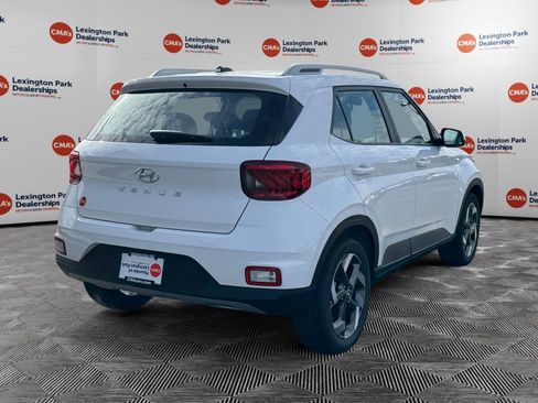 New 2026 Hyundai Venue SEL image 7