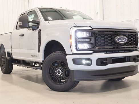 New 2026 Ford F350 XL w/ STX Appearance Package AWD/4WD image 32