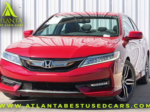 Used 2017 Honda Accord Touring image 1