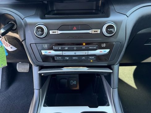 Used 2020 Ford Explorer 4WD image 18