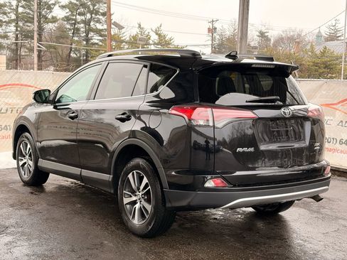 Used 2017 Toyota RAV4 XLE image 11
