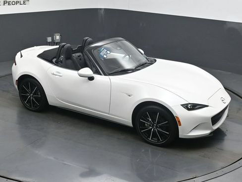 Used 2024 MAZDA MX-5 Miata Grand Touring w/ Weather Package RWD image 37