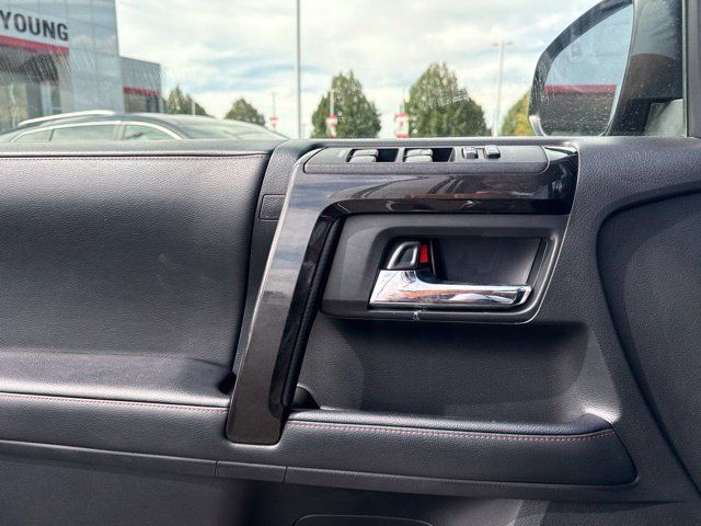 Used 2021 Toyota 4Runner TRD Off-Road Premium w/ Moonroof Package AWD/4WD image 19