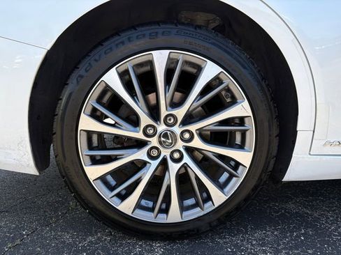 Used 2019 Lexus ES 300h w/ Premium Package FWD image 19