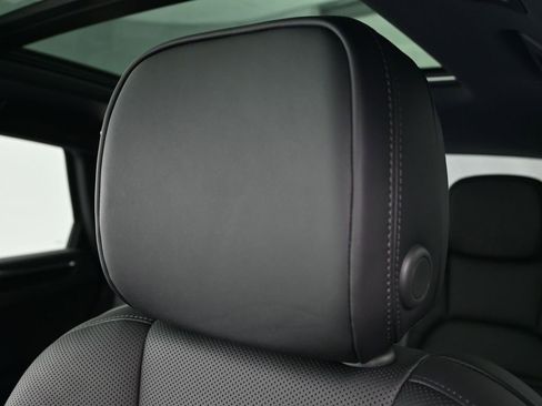 New 2026 Porsche Macan image 20