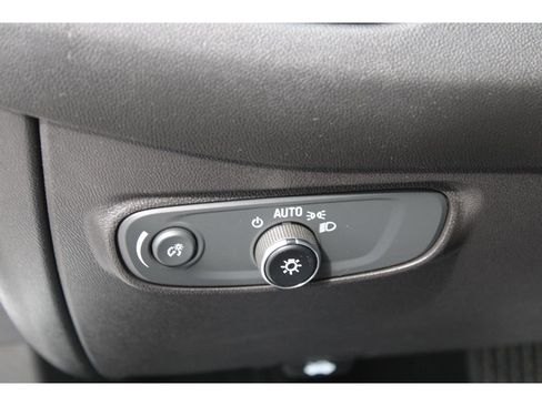 Used 2023 Chevrolet Equinox LT image 17