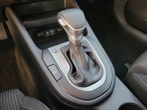 Used 2019 Kia Forte LXS image 10