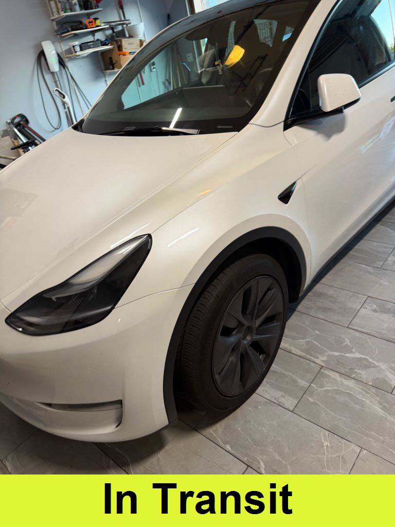 Used 2025 Tesla Model Y Long Range AWD/4WD image 1