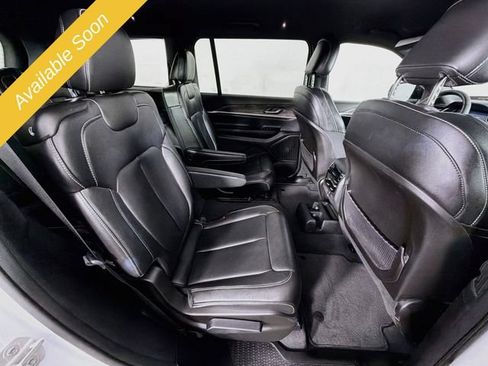 Used 2024 Jeep Grand Cherokee L Limited AWD/4WD image 28