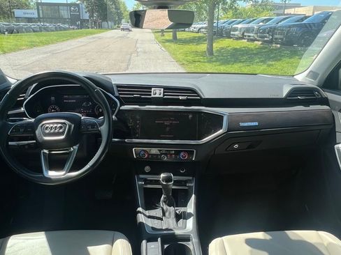 Used 2020 Audi Q3 2.0T Premium Plus w/ Premium Plus Package AWD/4WD image 3