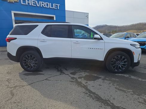 Used 2023 Chevrolet Traverse RS w/ LPO, Floor Liner Package image 3