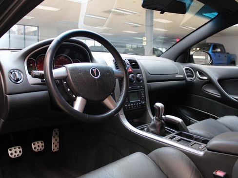 Used 2006 Pontiac GTO image 9