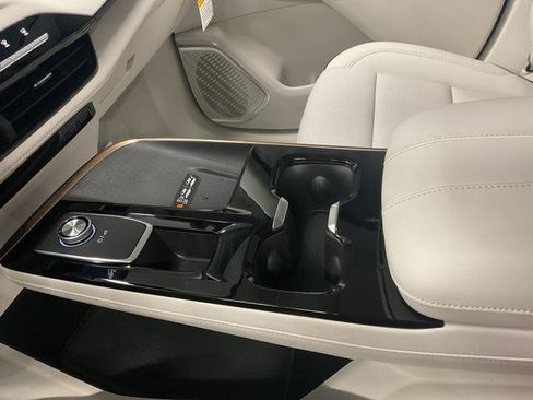New 2026 Buick Enclave Avenir w/ Super Cruise Package FWD image 28