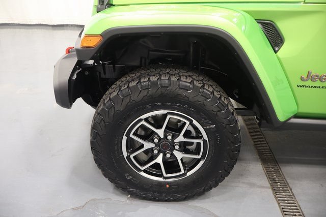 New 2026 Jeep Wrangler Unlimited Rubicon w/ Technology Group AWD/4WD image 24