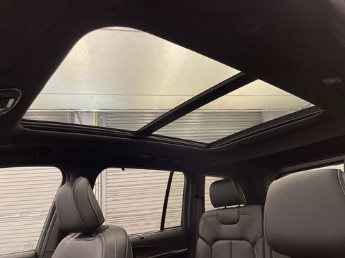 New 2025 Jeep Grand Cherokee Limited w/ Luxury Tech Group II image 15