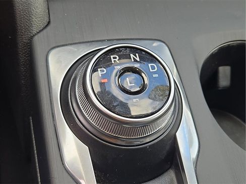 Used 2022 Ford Escape SE image 16