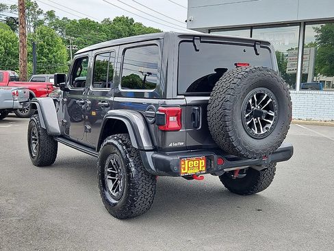Certified 2025 Jeep Wrangler Unlimited Rubicon AWD/4WD image 5