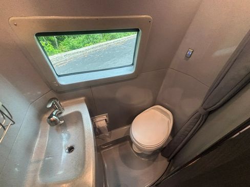 Used 2019 Mercedes-Benz Sprinter 3500 image 39