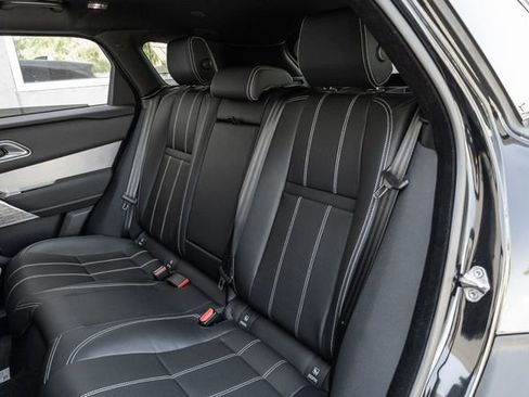 Used 2022 Land Rover Range Rover Velar R-Dynamic S image 13