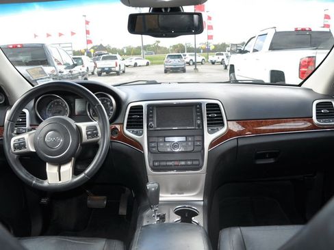 Used 2013 Jeep Grand Cherokee Limited image 18