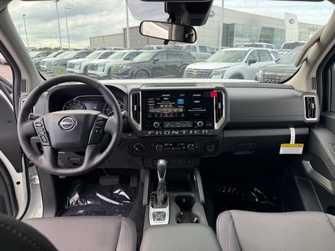 New 2026 Nissan Frontier SV w/ All-Weather Content Package AWD/4WD image 12