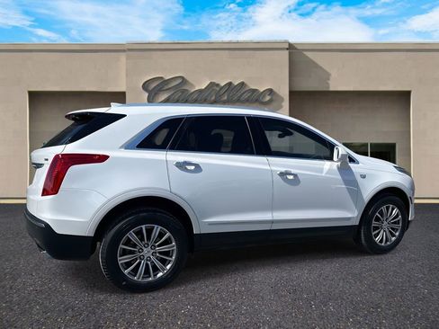 Used 2017 Cadillac XT5 Luxury w/ Driver Awareness Package image 3