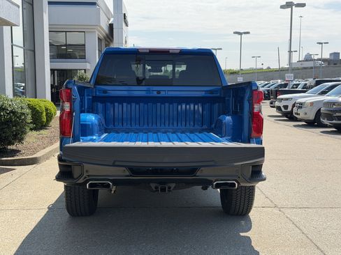 Used 2023 Chevrolet Silverado 1500 LT Trail Boss w/ Convenience Package II image 10