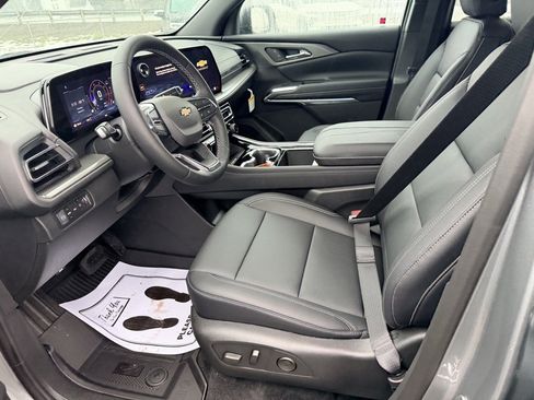 New 2026 Chevrolet Traverse LT w/ Driver Confidence Package image 13
