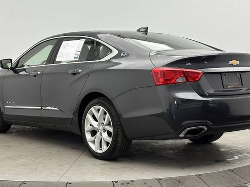 Used 2018 Chevrolet Impala Premier w/ Premier Convenience Package image 4