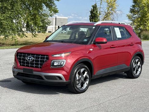 Used 2023 Hyundai Venue SEL w/ Cargo Package FWD image 28