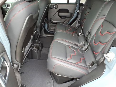 New 2025 Jeep Gladiator Rubicon w/ Convenience Group image 17