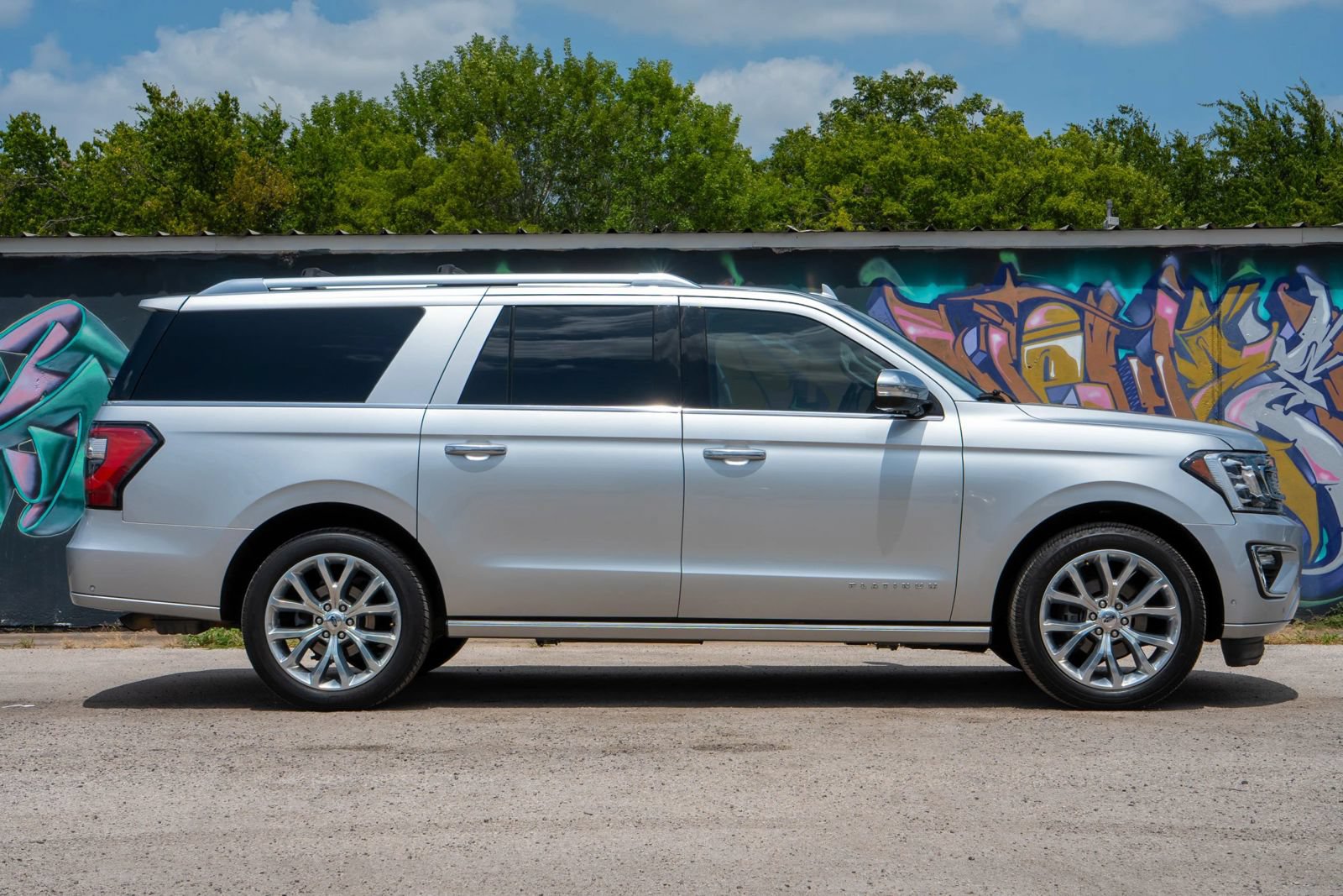 Used 2018 Ford Expedition Max Platinum AWD/4WD image 8