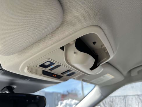 Used 2025 Ford Explorer Active image 28