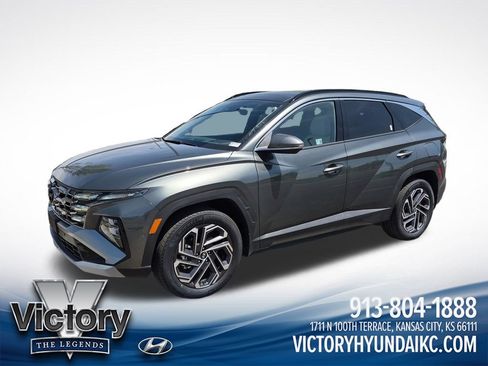 Used 2025 Hyundai Tucson Limited AWD/4WD image 1