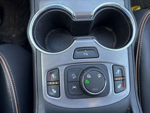 Used 2023 GMC Terrain AT4 w/ Infotainment Package II AWD/4WD image 24