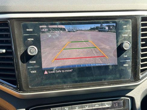 Used 2022 Volkswagen Atlas SE w/ Panoramic Sunroof Package image 27