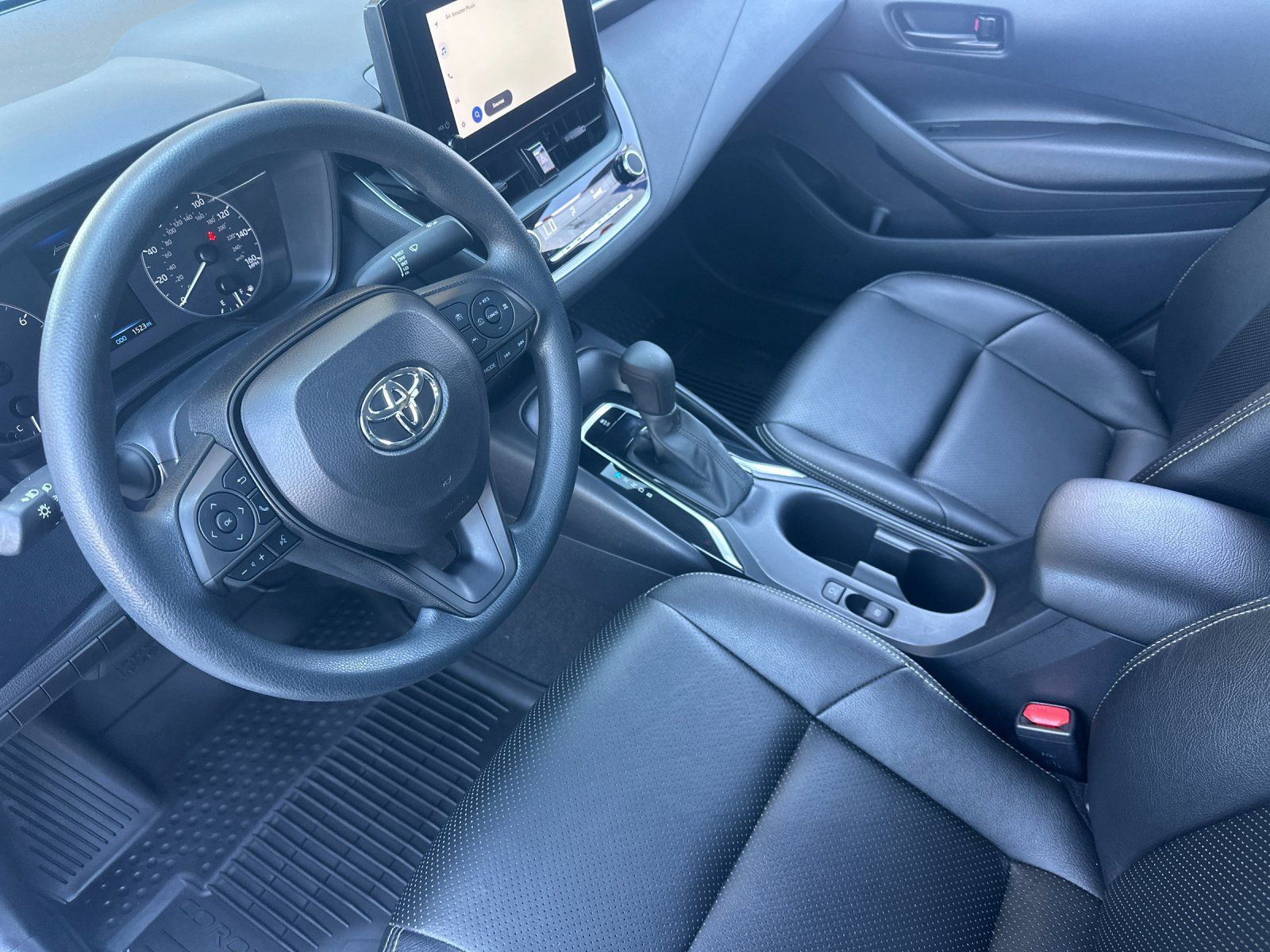 Used 2024 Toyota Corolla LE FWD image 10