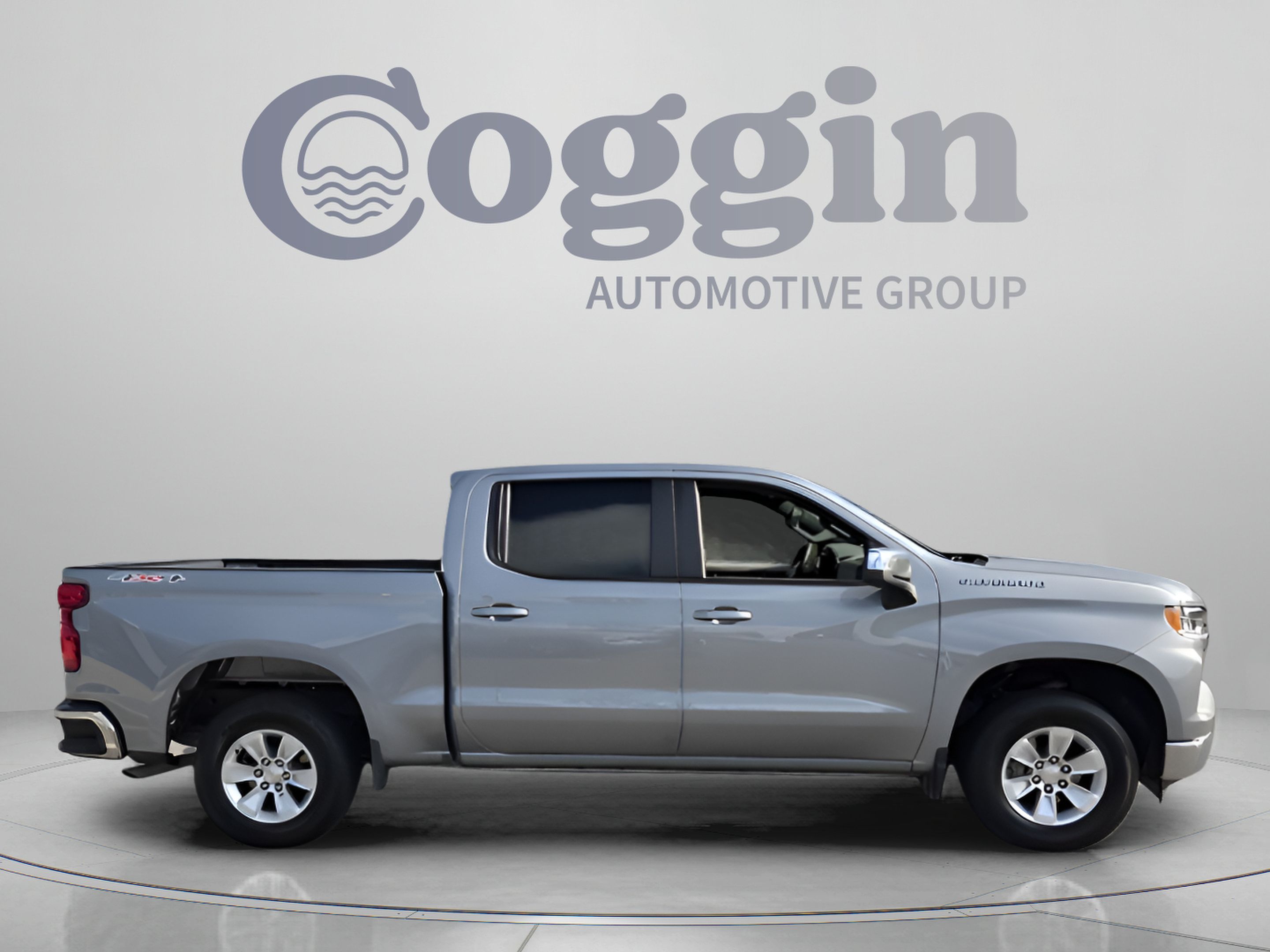 Used 2025 Chevrolet Silverado 1500 LT AWD/4WD image 6