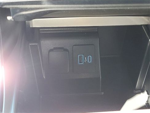 Used 2020 Ford Explorer XLT w/ Equipment Group 202A image 22