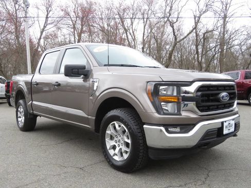 Used 2023 Ford F150 XLT AWD/4WD image 3