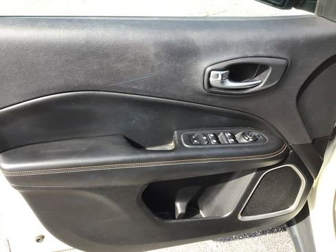 Used 2018 Jeep Compass Latitude w/ Popular Equipment Group image 22