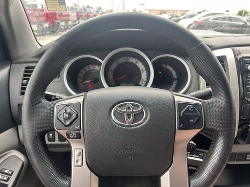 Used 2014 Toyota Tacoma 4x4 Double Cab w/ TRD Sport Package image 23