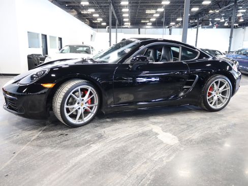 Used 2019 Porsche 718 Cayman S image 9