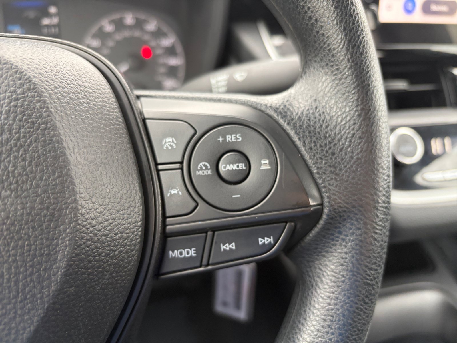 Used 2024 Toyota Corolla LE FWD image 15