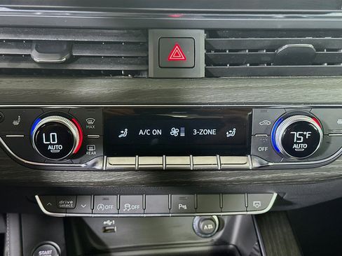 Used 2024 Audi A4 2.0T Premium Plus image 22